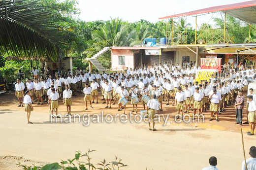 rss march past  2